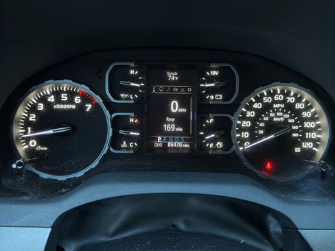 Used 2018 Toyota Tundra SR5 image 34