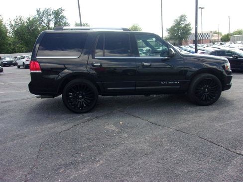 Used 2015 Lincoln Navigator 2WD image 5
