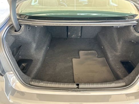 Used 2022 BMW 540i xDrive w/ M Sport Package image 36