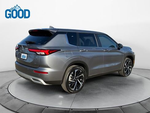 Used 2024 Mitsubishi Outlander SE Black Edition image 5