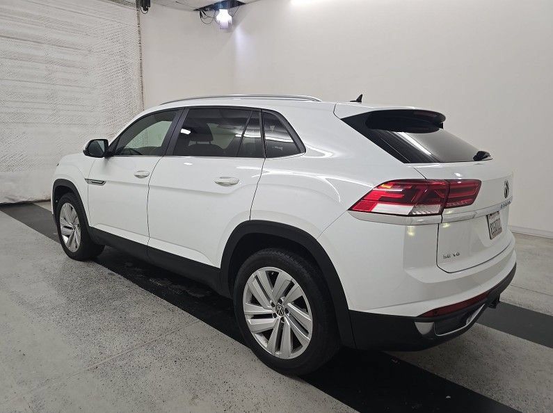Used 2020 Volkswagen Atlas Cross Sport SE w/ Panoramic Sunroof Package AWD/4WD image 4