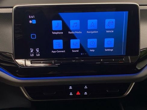 Used 2024 Volkswagen Atlas Peak Edition SEL AWD/4WD image 35