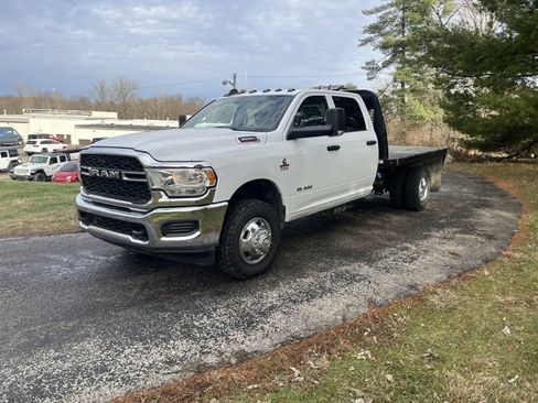 Used 2019 RAM 3500 Tradesman w/ Chrome Appearance Group image 13