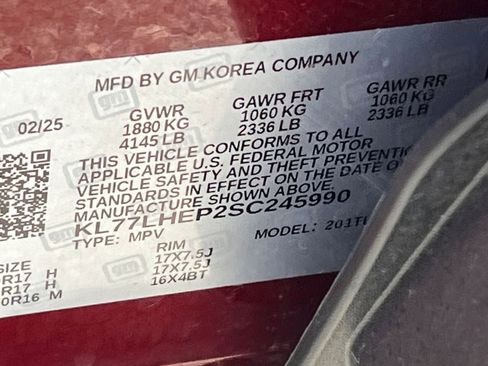 Used 2025 Chevrolet Trax LT image 30