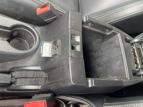 Used 2015 Jeep Wrangler Unlimited Sahara w/ Connectivity Group image 26