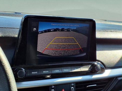 Used 2024 Kia Forte LXS image 11