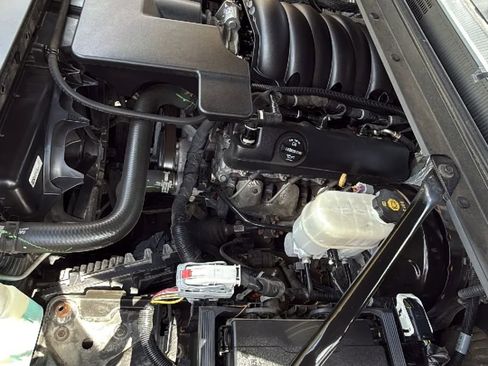 Used 2016 Chevrolet Suburban LT image 41