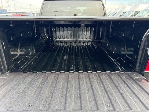 Used 2025 Chevrolet Silverado 1500 Custom image 7