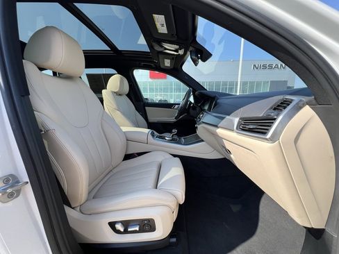 Used 2022 BMW X5 sDrive40i w/ Parking Assistance Package image 25