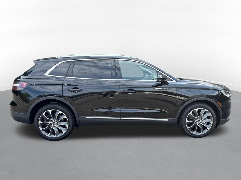 Used 2023 Lincoln Nautilus Reserve w/ Equipment Group 201A AWD/4WD image 5