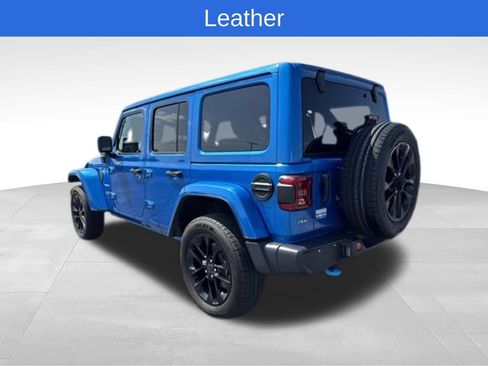 Used 2024 Jeep Wrangler Unlimited Sahara AWD/4WD image 9