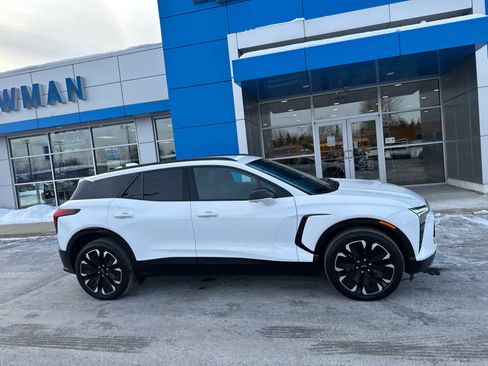 Used 2024 Chevrolet Blazer EV RS image 2