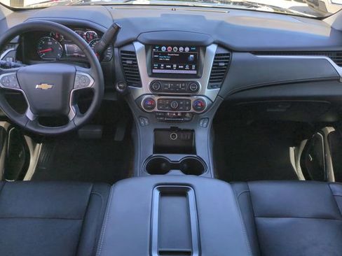 Used 2019 Chevrolet Suburban LT w/ LT Signature Package RWD image 17