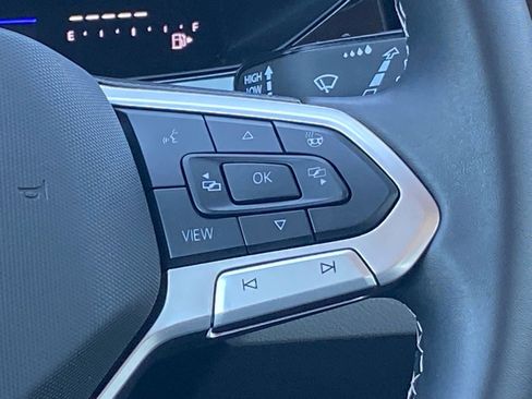 Used 2024 Volkswagen Taos S image 8