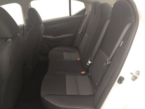 Used 2025 Nissan Sentra SV FWD image 18