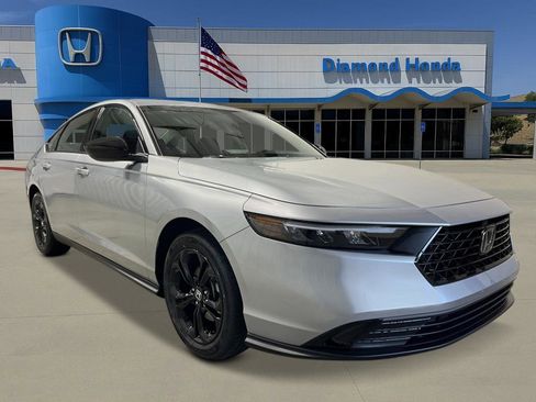 New 2025 Honda Accord SE image 8