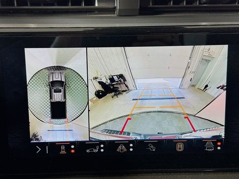 Used 2024 GMC Sierra 2500 Denali w/ Denali Reserve Package image 14