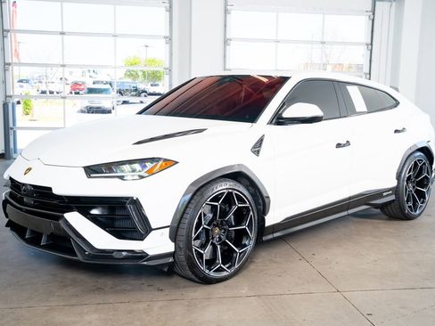 Used 2024 Lamborghini Urus Performante image 11