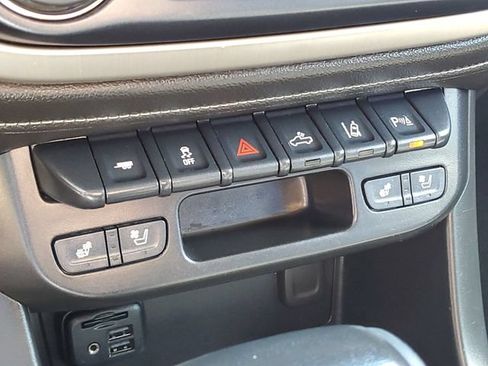 Used 2020 GMC Canyon Denali AWD/4WD image 21