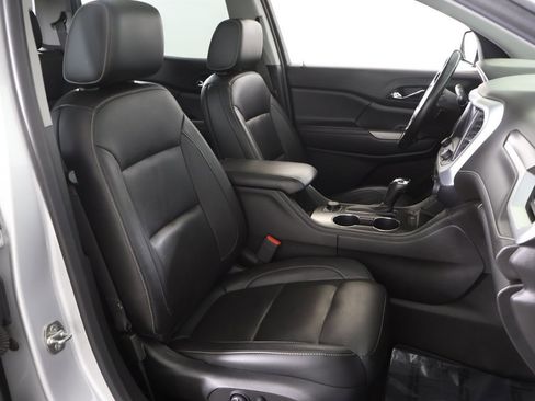 Used 2019 GMC Acadia SLT image 35