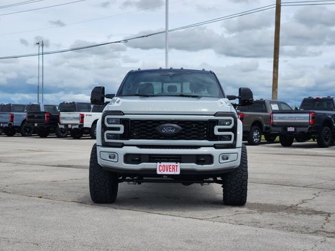New 2026 Ford F450 Platinum w/ FX4 Off-Road Package AWD/4WD image 2