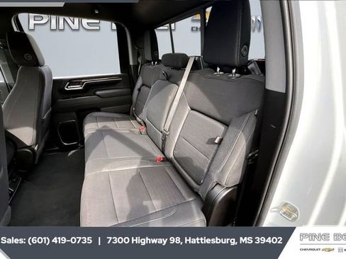 Used 2025 Chevrolet Silverado 3500 LT w/ Safety Package image 19