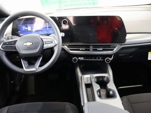 New 2026 Chevrolet Equinox EV LT image 13