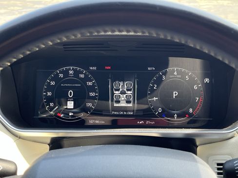 Used 2018 Land Rover Range Rover Sport Supercharged AWD/4WD image 23