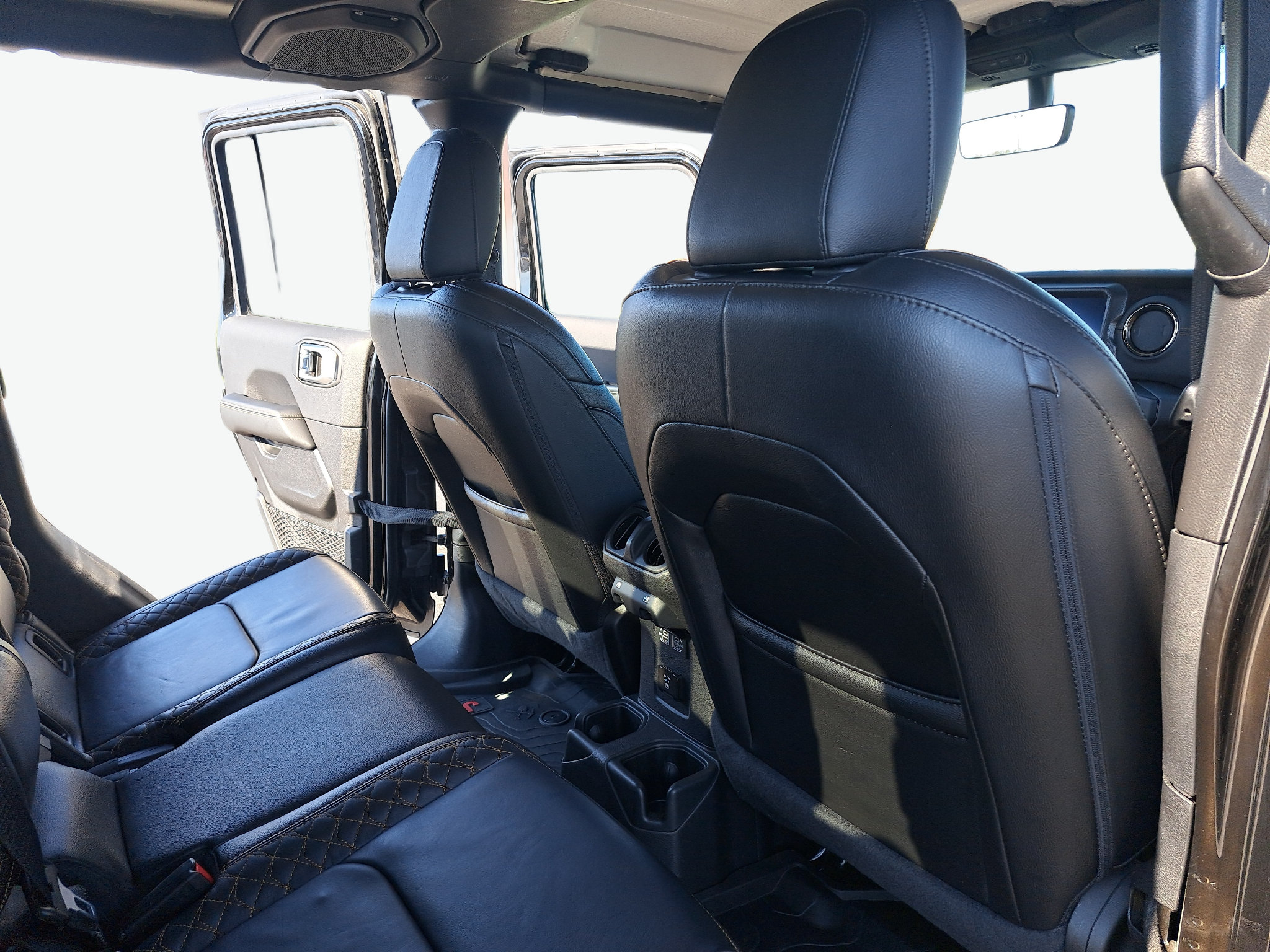 Certified 2021 Jeep Gladiator Overland AWD/4WD image 12