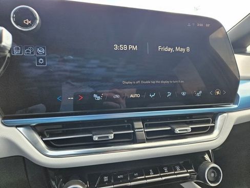 Used 2025 Chevrolet Equinox EV LT FWD image 11
