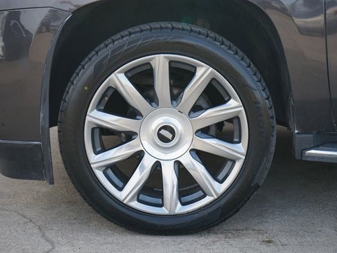 Used 2016 Cadillac Escalade Luxury image 13