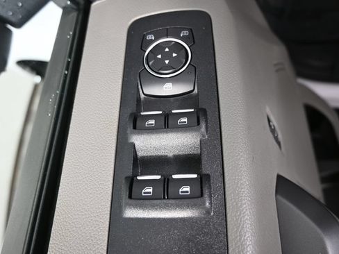 Used 2020 Ford F150 XLT w/ Equipment Group 302A Luxury AWD/4WD image 19