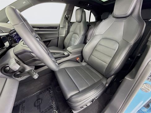 Used 2024 Porsche Macan 4 Electric image 5
