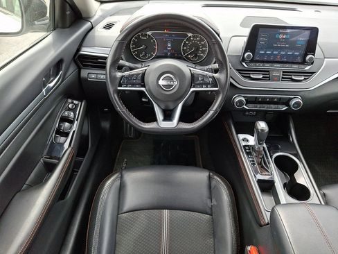 Used 2024 Nissan Altima 2.5 SR FWD image 20