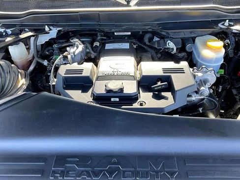Used 2022 RAM 3500 Tradesman image 9