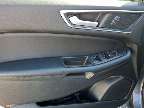 Used 2024 Ford Edge SEL w/ Convenience Package image 12