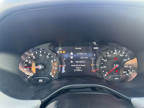 Used 2025 Jeep Compass Limited image 12