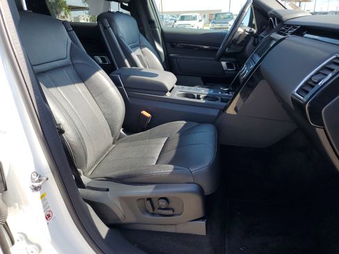 Used 2020 Land Rover Discovery SE image 10