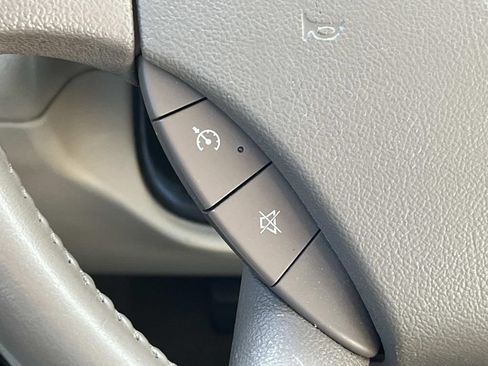 Used 2005 Buick LaCrosse CXL w/ Gold Convenience Package FWD image 33