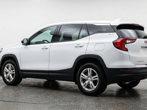 Used 2024 GMC Terrain SLE FWD image 6