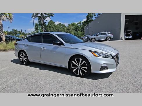 Used 2021 Nissan Altima 2.5 SR w/ SR Premium Package FWD image 17
