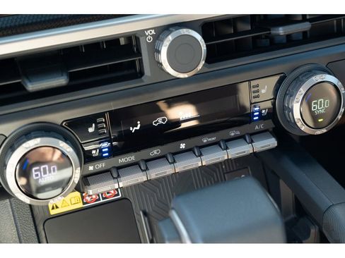 Used 2026 Toyota 4Runner Limited image 30