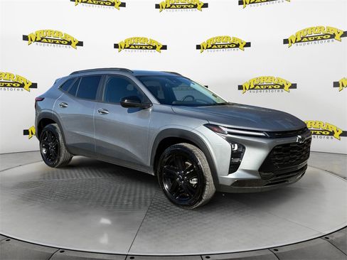 Used 2025 Chevrolet Trax ACTIV w/ Driver Confidence Package image 7