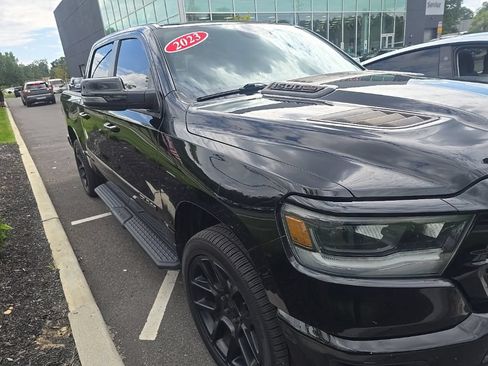 Used 2023 RAM 1500 Laramie AWD/4WD image 3