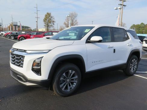 New 2026 Chevrolet Equinox LT w/ Convenience Package II image 8