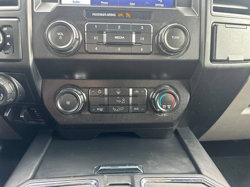 Used 2019 Ford F150 XL w/ Equipment Group 101A Mid AWD/4WD image 4