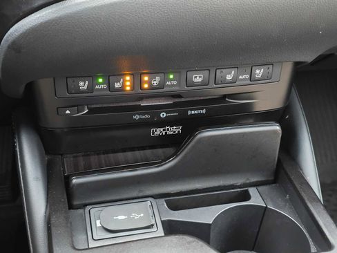 Used 2019 Lexus ES 300h image 26