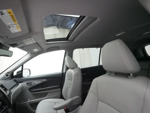 Certified 2022 Honda Pilot Special Edition image 32