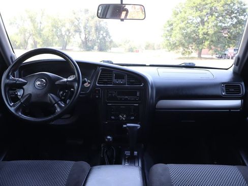 Used 2003 Nissan Pathfinder SE w/ SE Popular Pkg AWD/4WD image 16