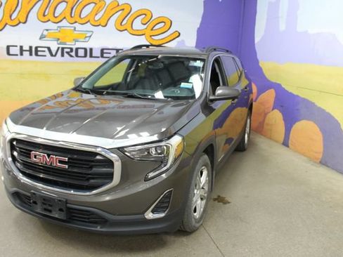 Used 2019 GMC Terrain SLE FWD image 4